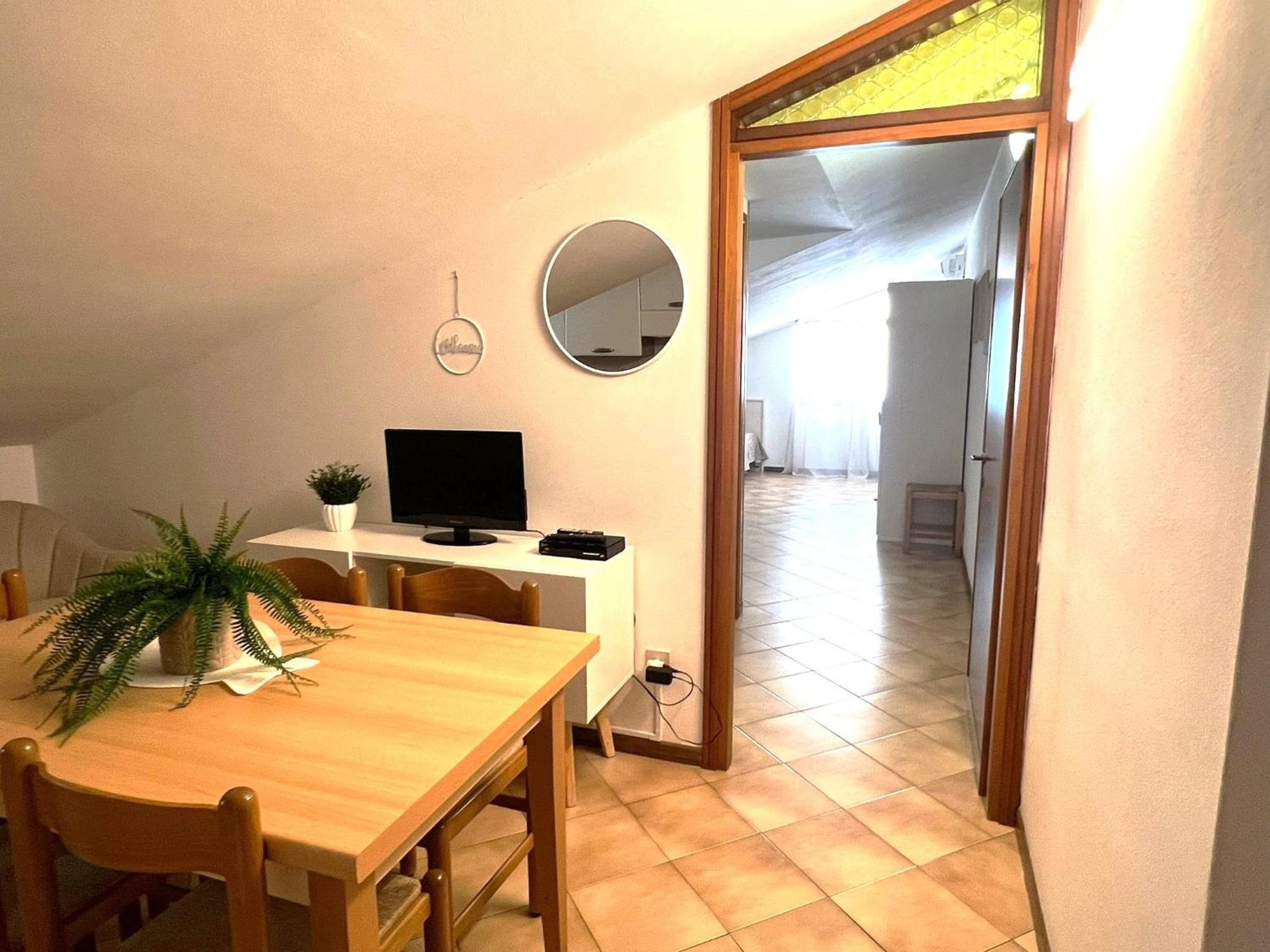 Adria Holiday Family Apartments: Beachside Comfort in Jesolo Exterior photo